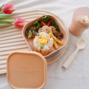 Set diversificare hrana bebelusi Miniware Sip&Snack, 100% din materiale naturale biodegradabile, 3 piese, Toffee - Img 4