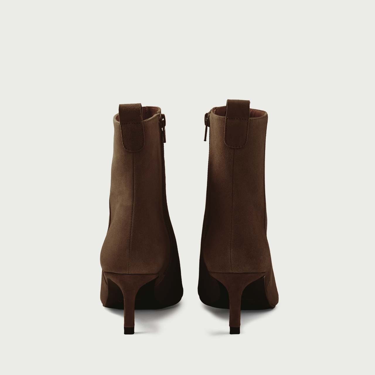 Botine cu toc subțire maro ciocolatiu Alicia din piele întoarsǎ naturală - Img 6