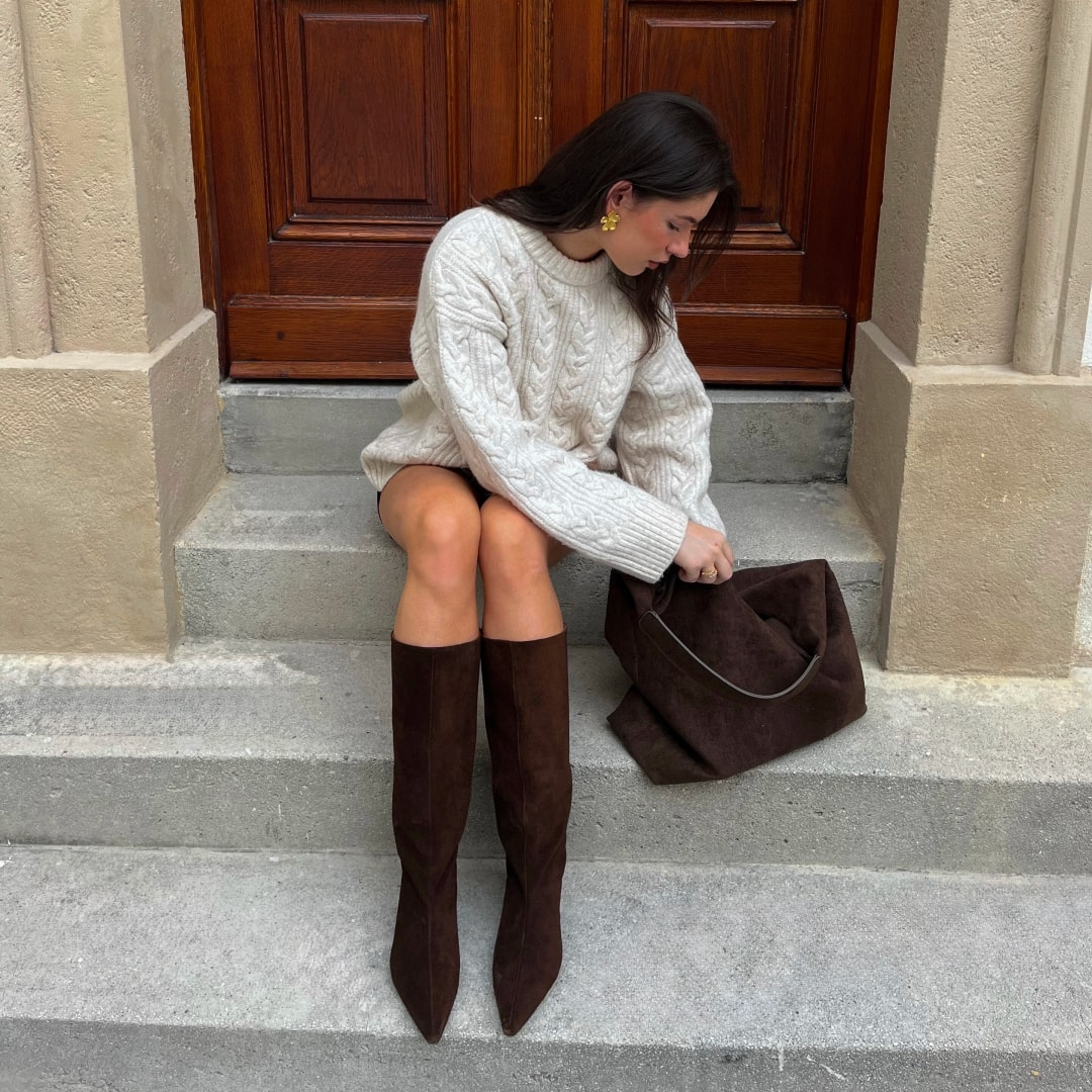 Cizme lungi cu toc mic maro ciocolatiu Imani din piele întoarsă naturală - Img 2