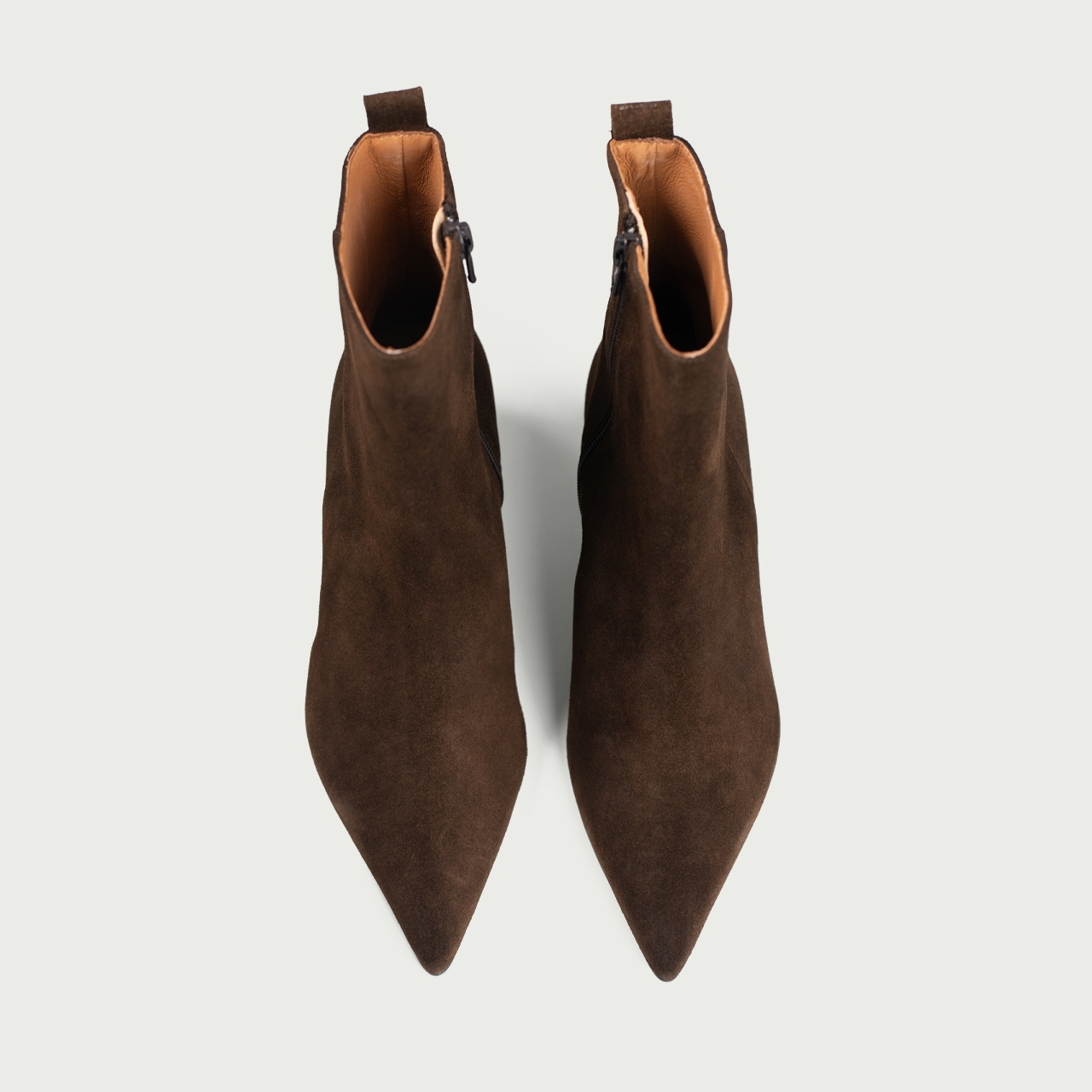 Botine cu toc subțire maro ciocolatiu Alicia din piele întoarsǎ naturală - Img 3