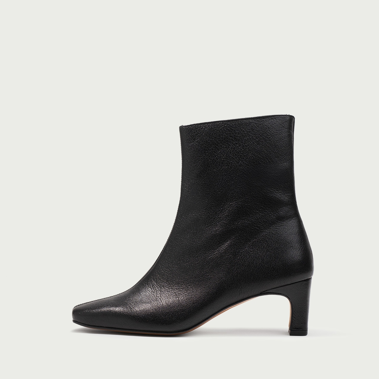 Botine negre cu vârf pătrat și toc gros Charlize din piele naturală de capră - Img 1