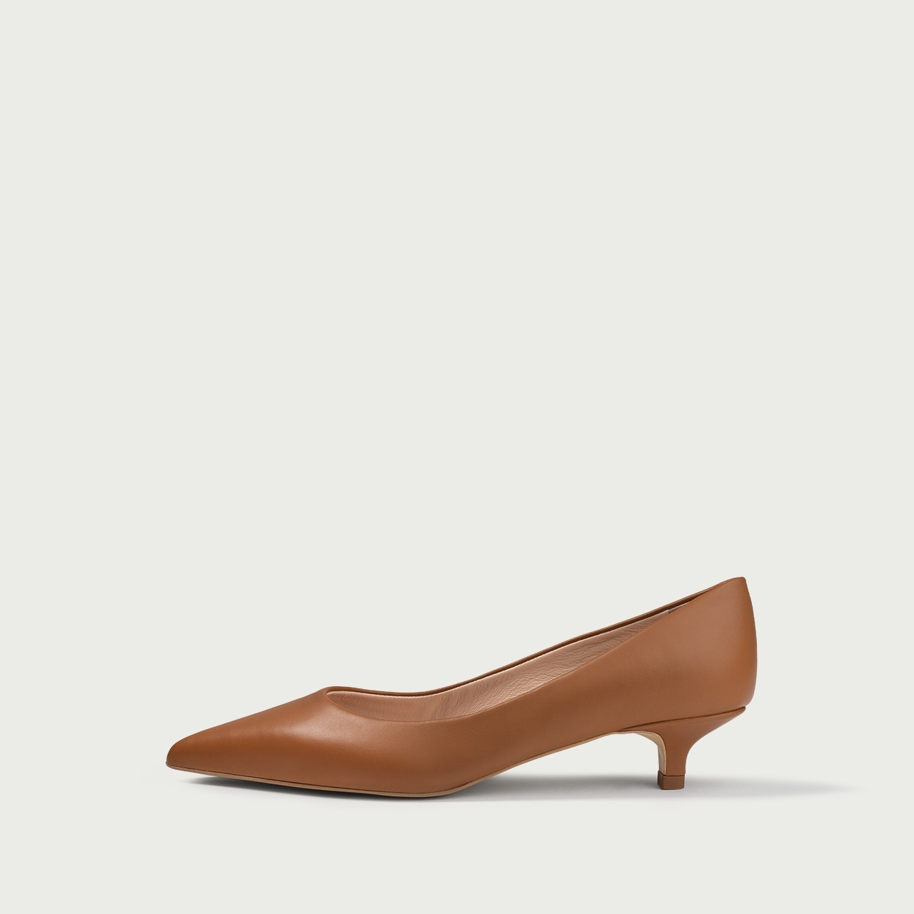 Pantofi cu toc mic camel Lorraine din piele naturalǎ - Img 1