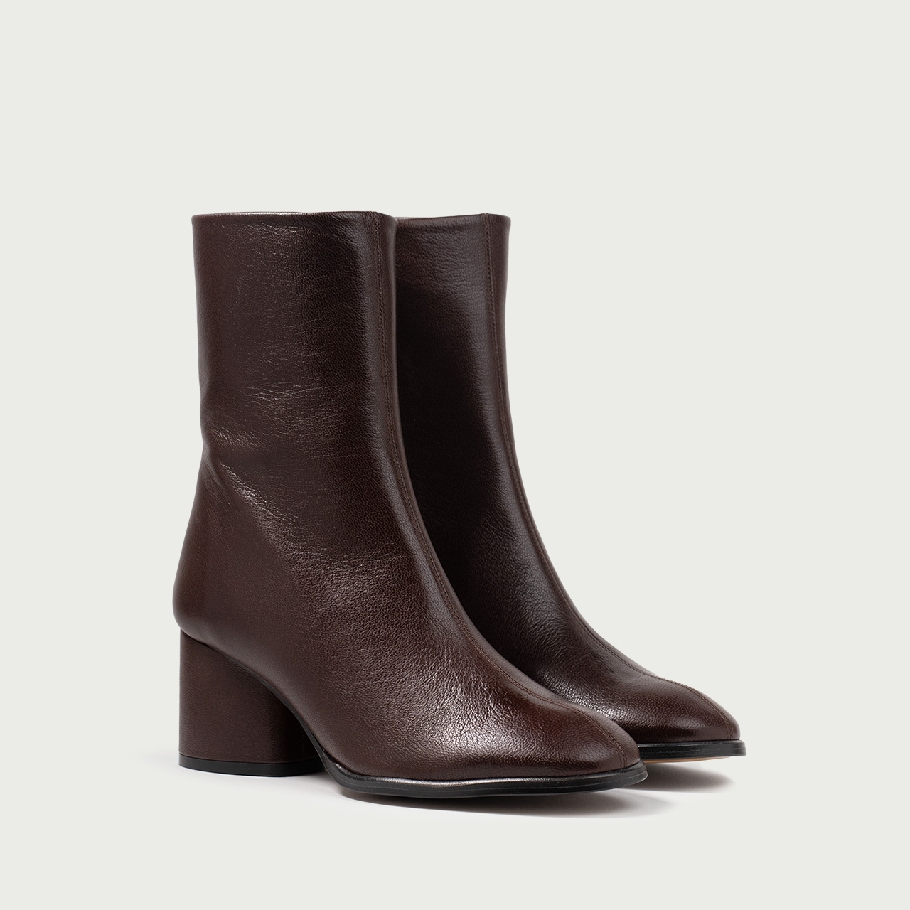 Botine maro cu vârf rotund și toc gros Celine din piele naturală de capră - Img 2