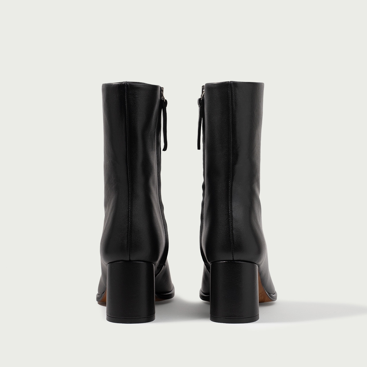 Botine negre cu vârf rotund și toc gros Celine din piele naturală - Img 7