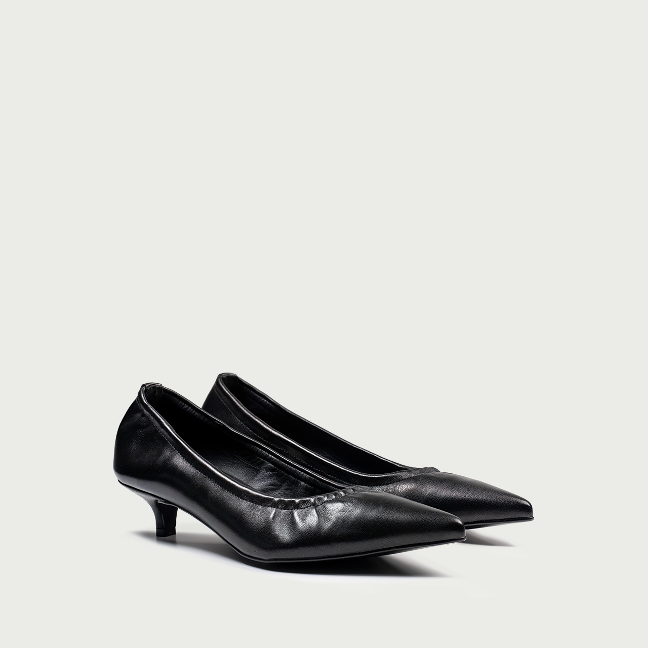 Pantofi cu toc mic negri Camille din piele naturalǎ - Img 2