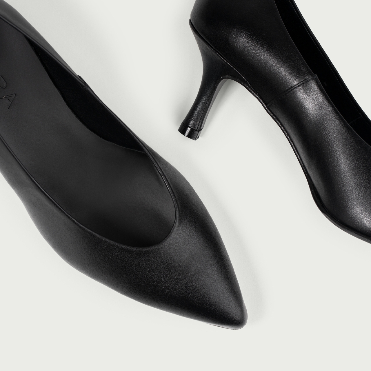 Pantofi cu toc subțire negri Alecsandra din piele naturală - Img 6