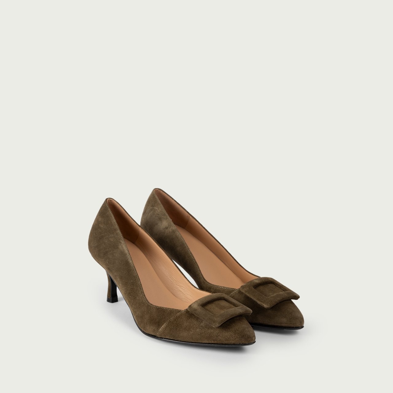 Pantofi stiletto khaki cu accesoriu geometric Anya din piele întoarsă naturală - Img 4