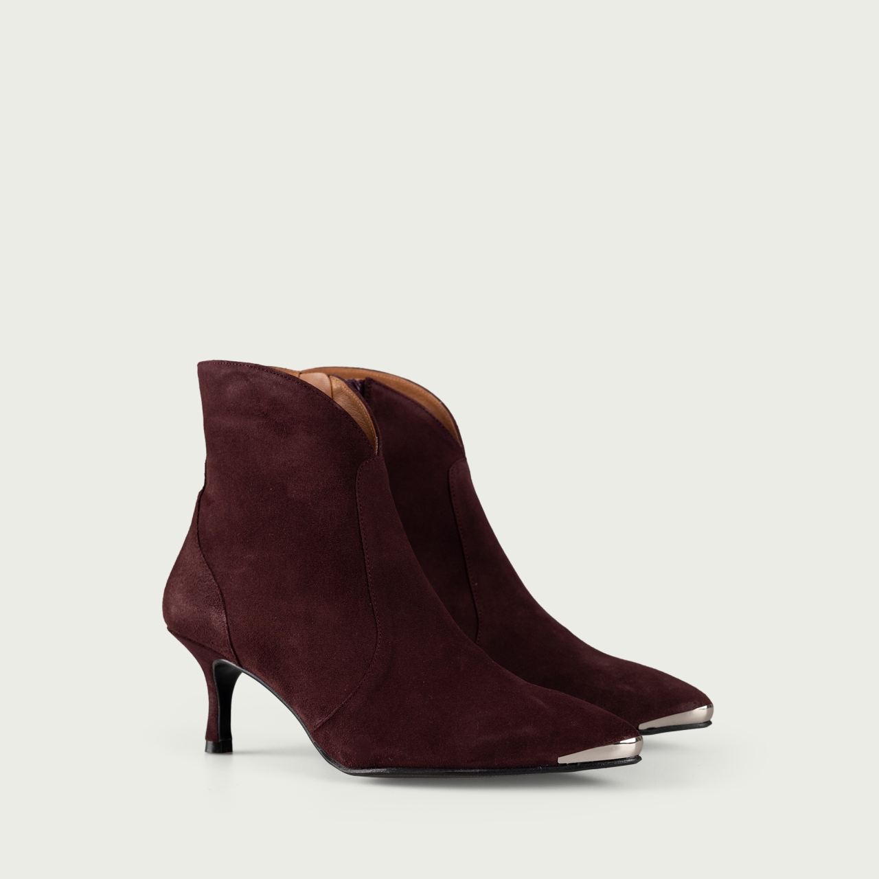 Botine burgundy cu toc subțire Anita din piele întoarsă naturală - Img 3