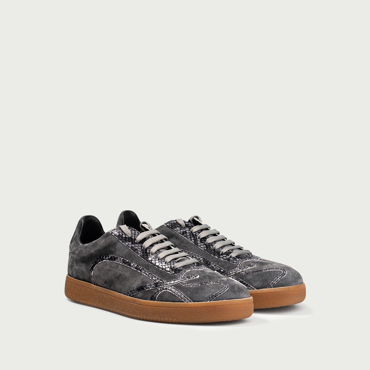 Pantofi sport gri cu detalii croco print Alma 001 din piele naturală întoarsă - Img 2