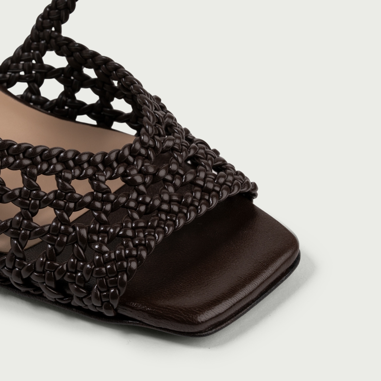 Sandale cu toc gros Amanda din piele naturală împletită maro ciocolatiu - Img 3