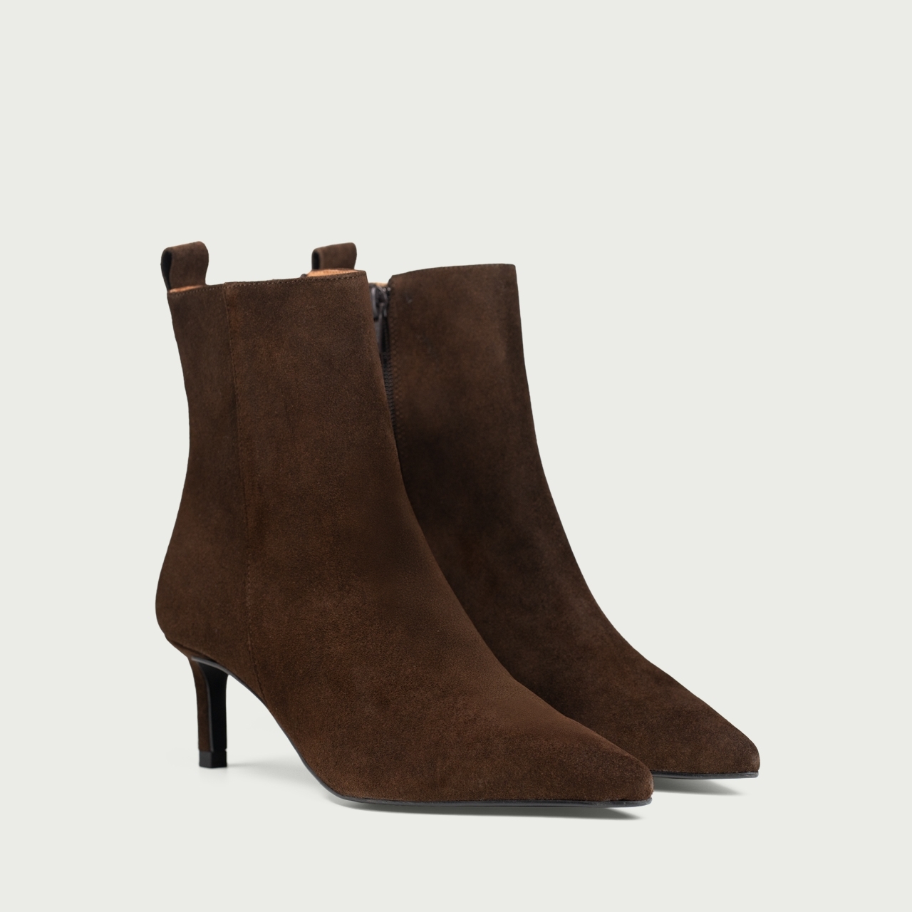 Botine cu toc subțire maro ciocolatiu Alicia din piele întoarsǎ naturală - Img 2