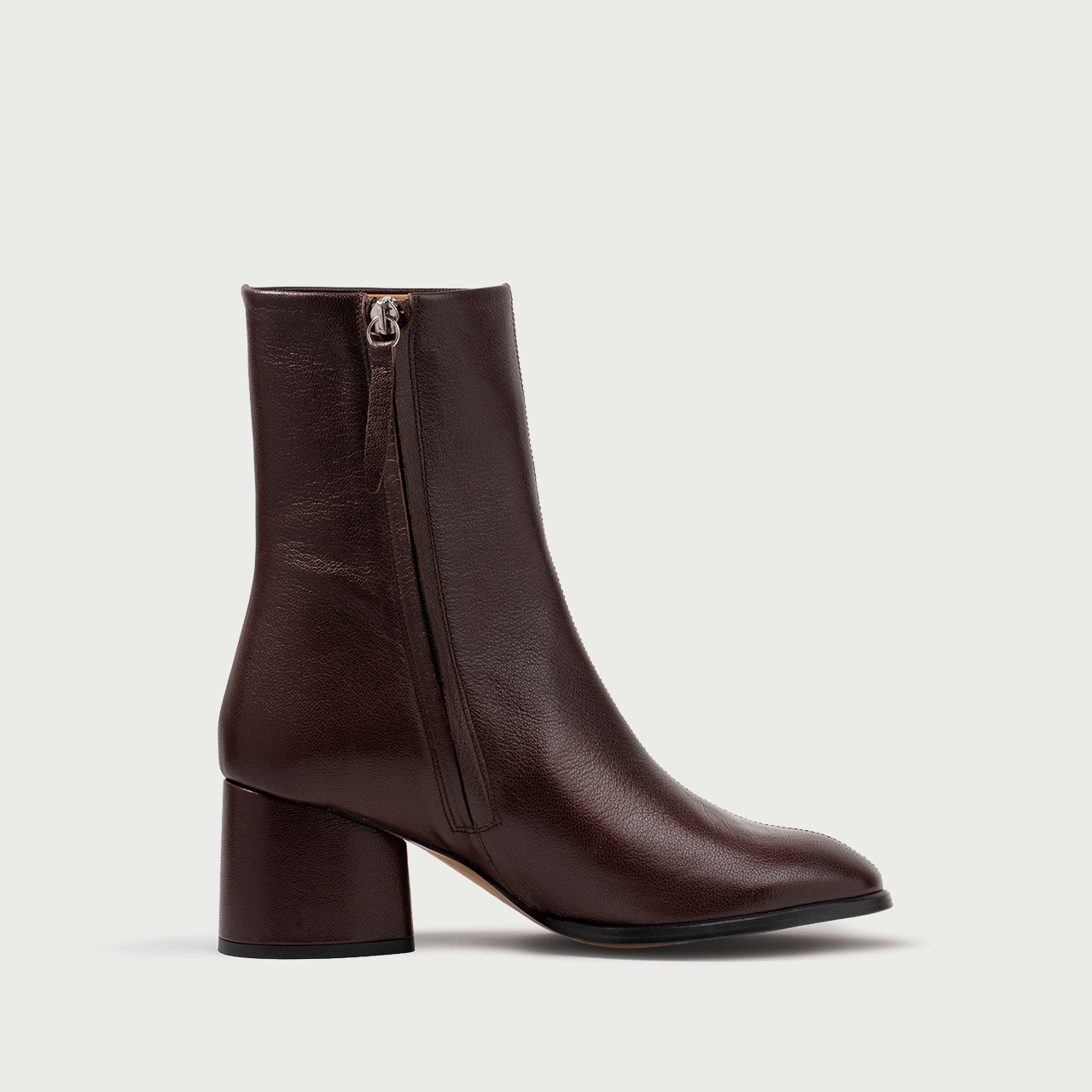 Botine maro cu vârf rotund și toc gros Celine din piele naturală de capră - Img 4