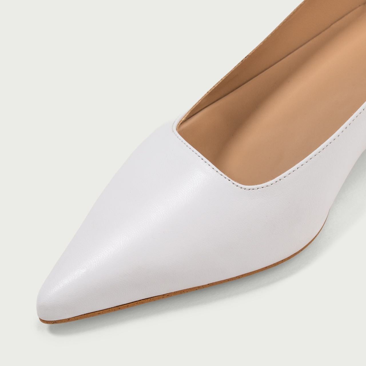 Pantofi albi cu toc mic Anemona din piele naturalǎ - Img 3