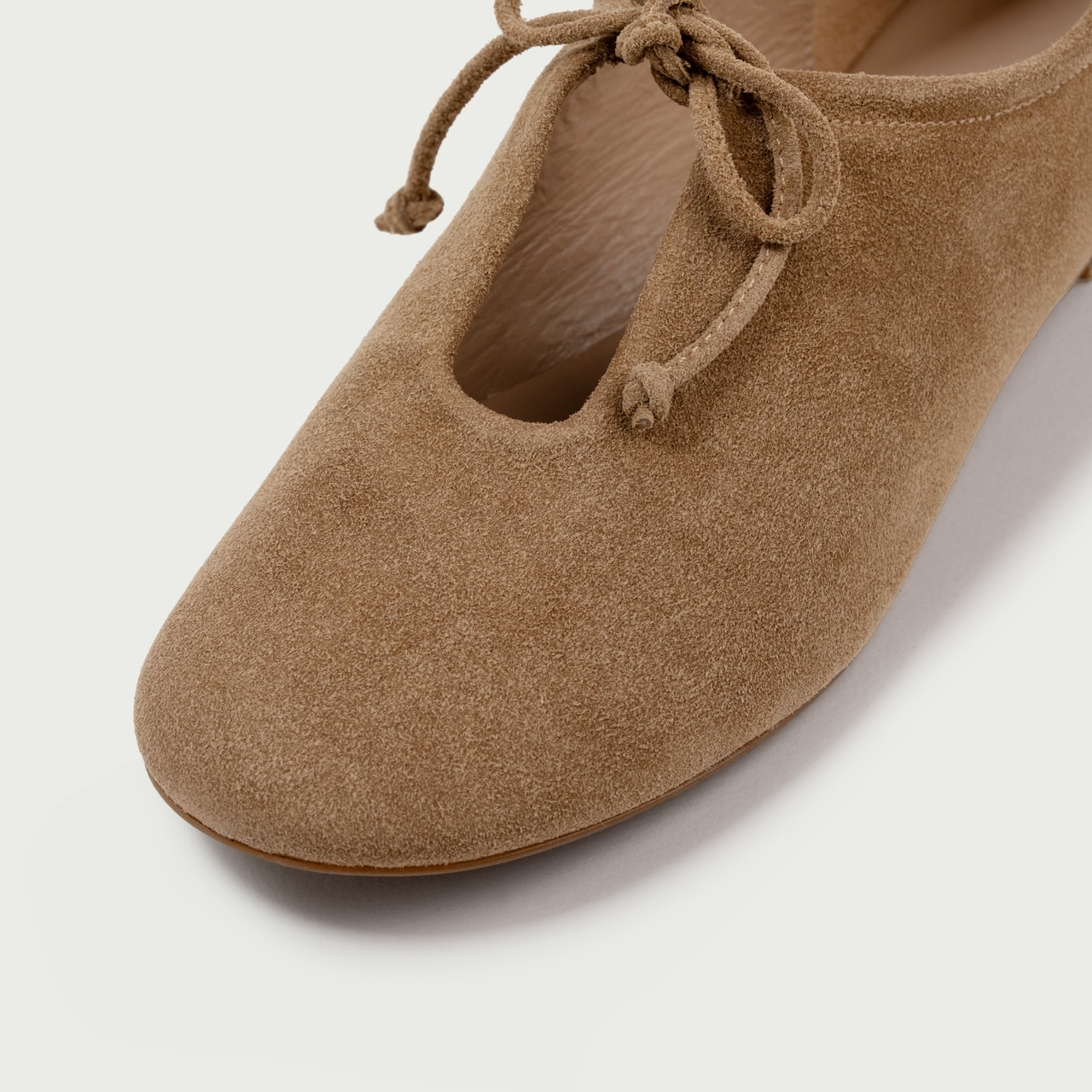 Pantofi casual damă nude Kenza din piele întoarsǎ naturală - Img 3