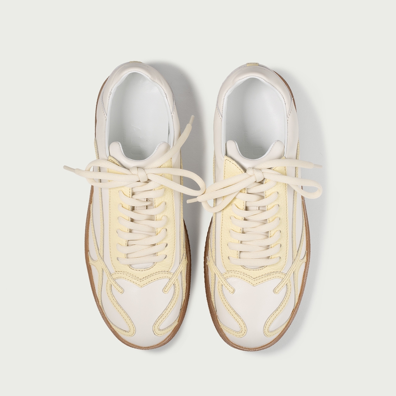 Pantofi sport off white cu detalii galbene Alma 001 din piele naturală - Img 3