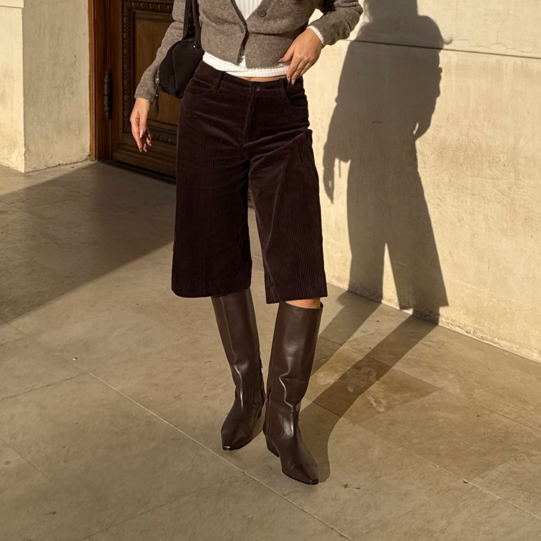 Cizme lungi maro ciocolatiu cu toc gros și accesoriu metalic Natalie din piele naturală - Img 2