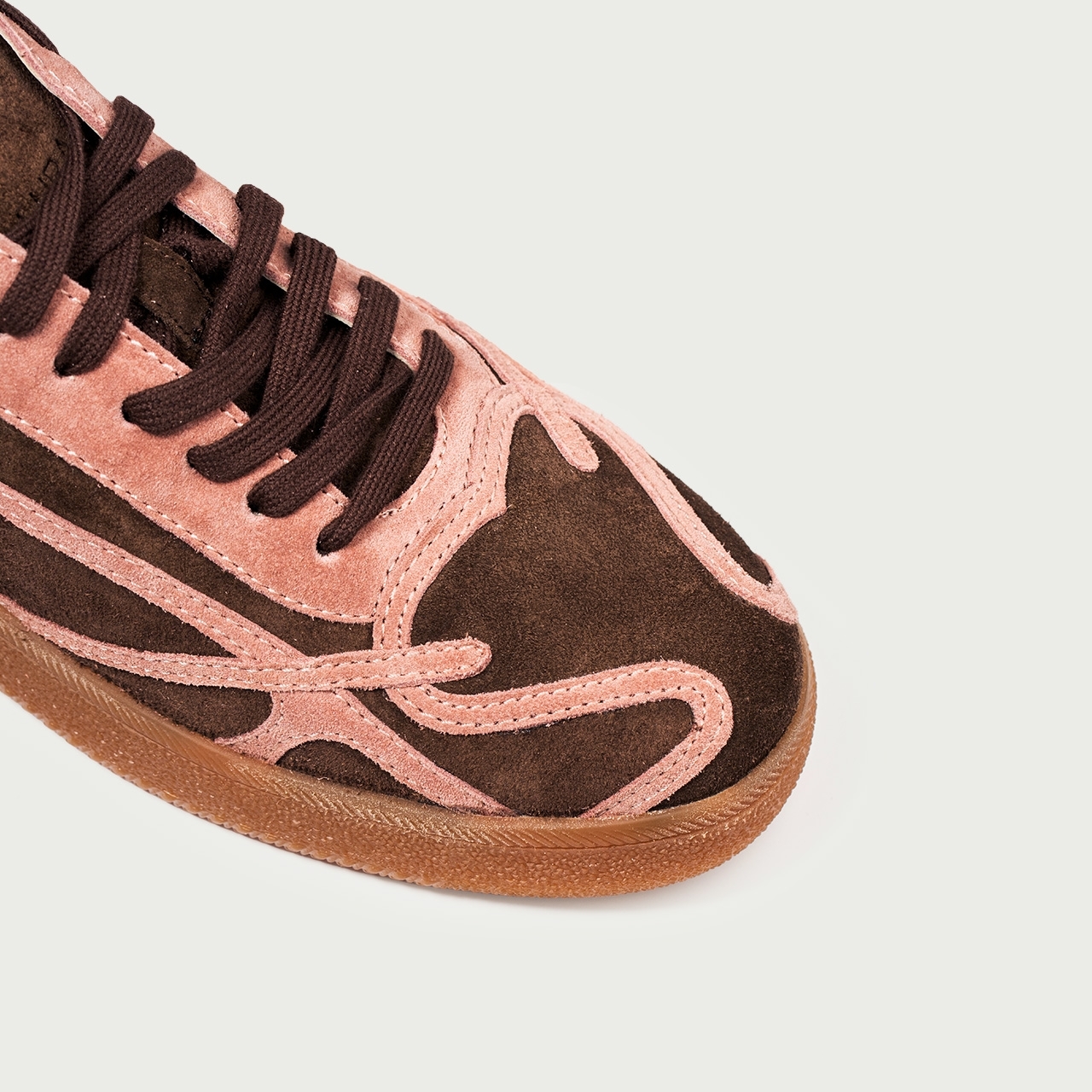 Pantofi sport maro ciocolatiu Alma 001 din piele întoarsă naturală - Img 6