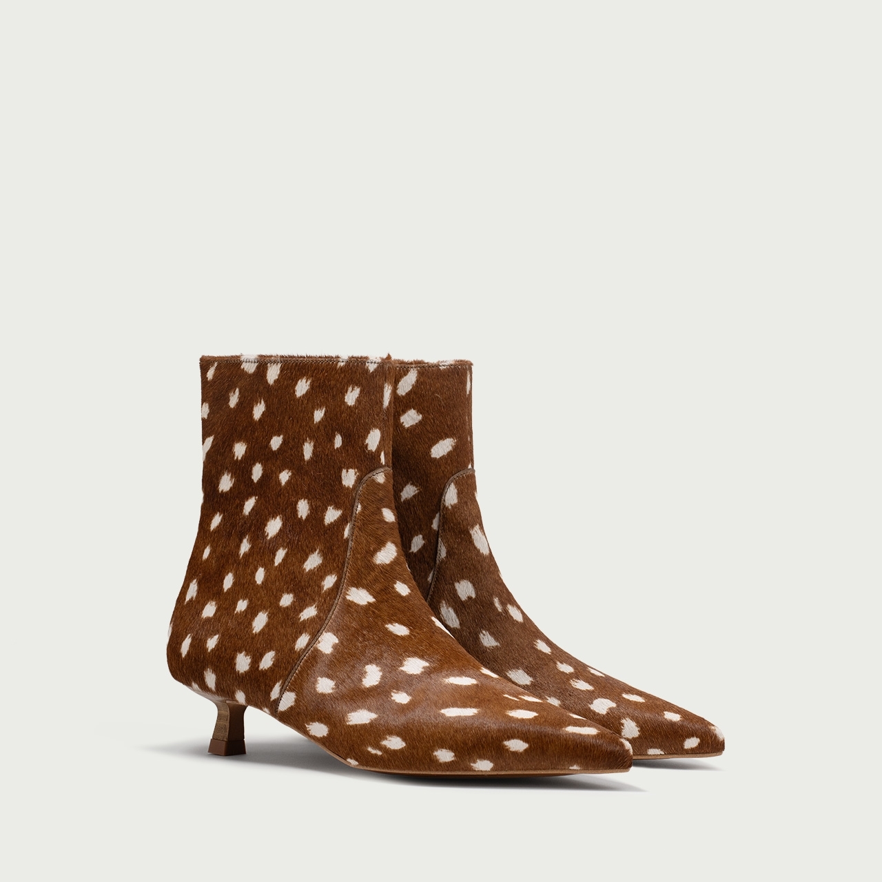Botine cu toc mic Daria din piele naturalǎ pony hair cu imprimeu căprioară - Img 2