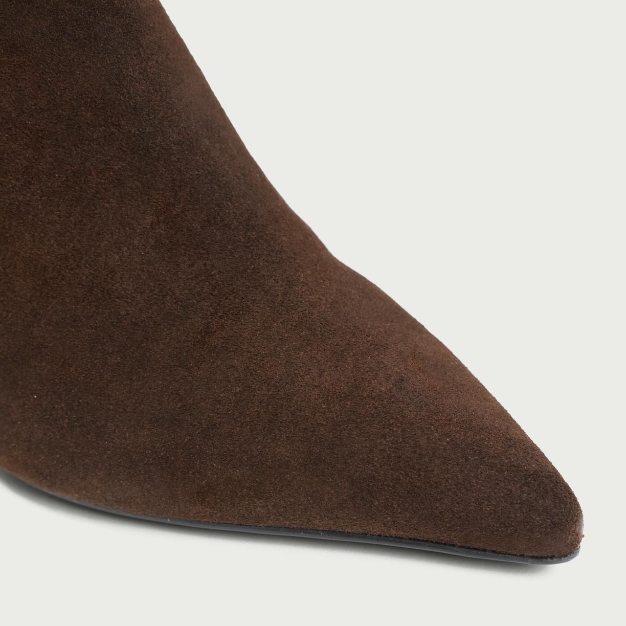 Botine cu toc subțire maro ciocolatiu Alicia din piele întoarsǎ naturală - Img 5