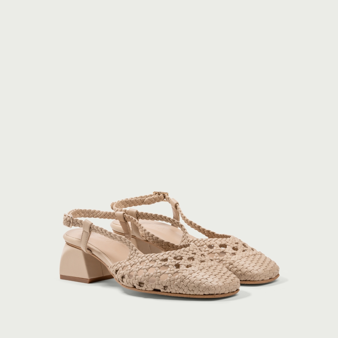 Pantofi decupați bej cu toc gros Daiana din piele naturală împletita - Img 2