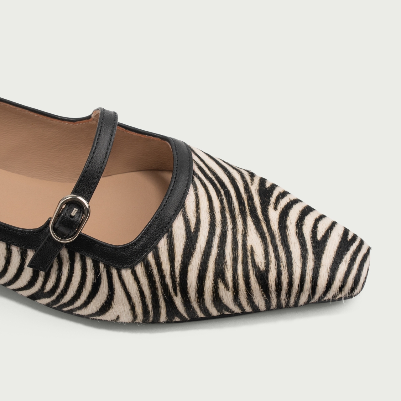 Balerini zebra print cu vârf ascuțit Lydia din piele naturală cu păr - Img 4