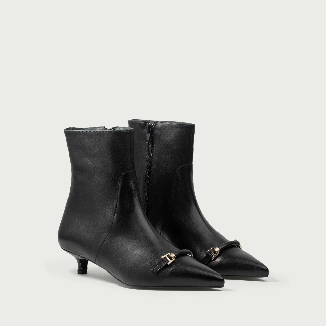 Botine negre cu toc mic și accesoriu Marlenna din piele naturalǎ - Img 3