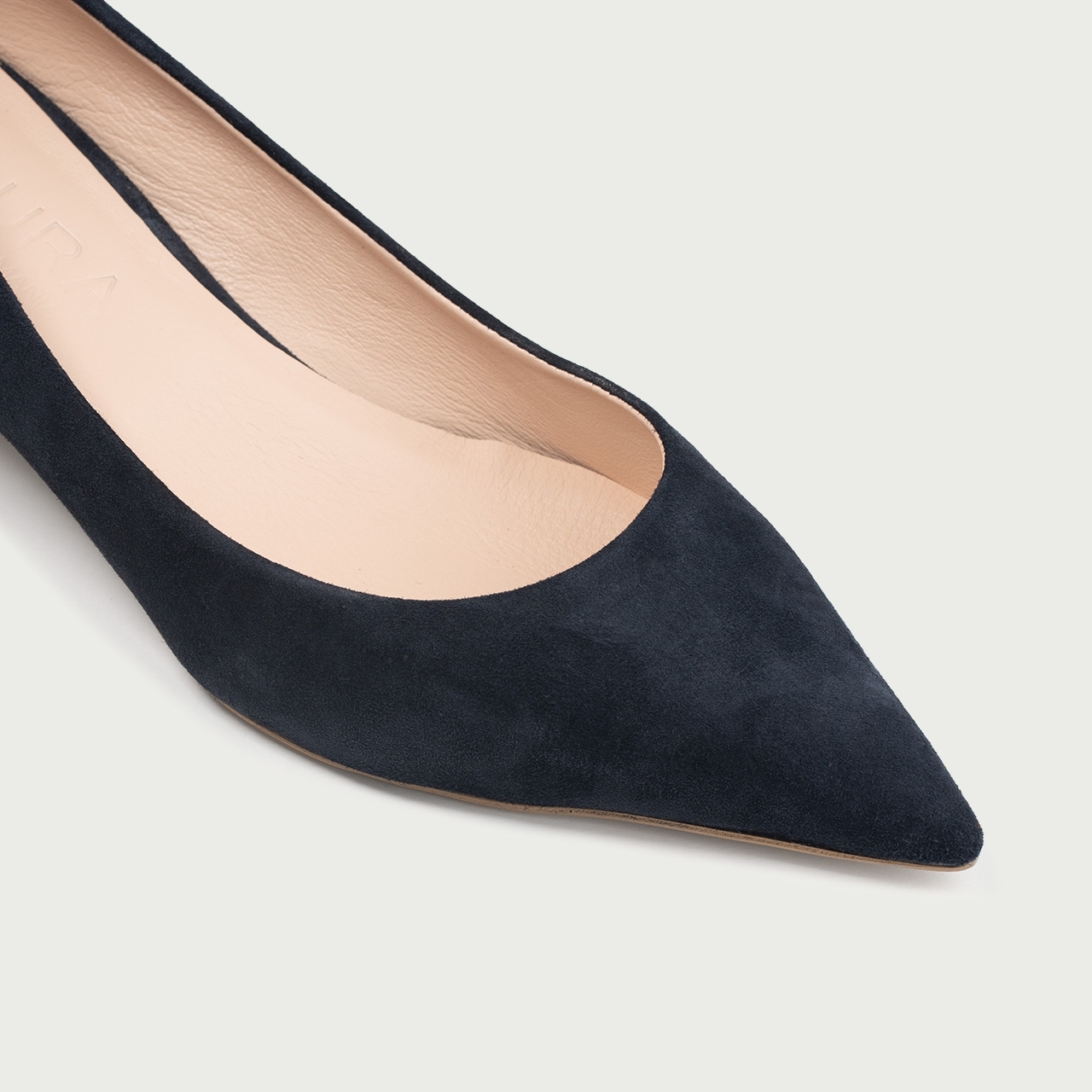Pantofi cu toc mic blue navy Lorraine din piele întoarsă naturalǎ - Img 3
