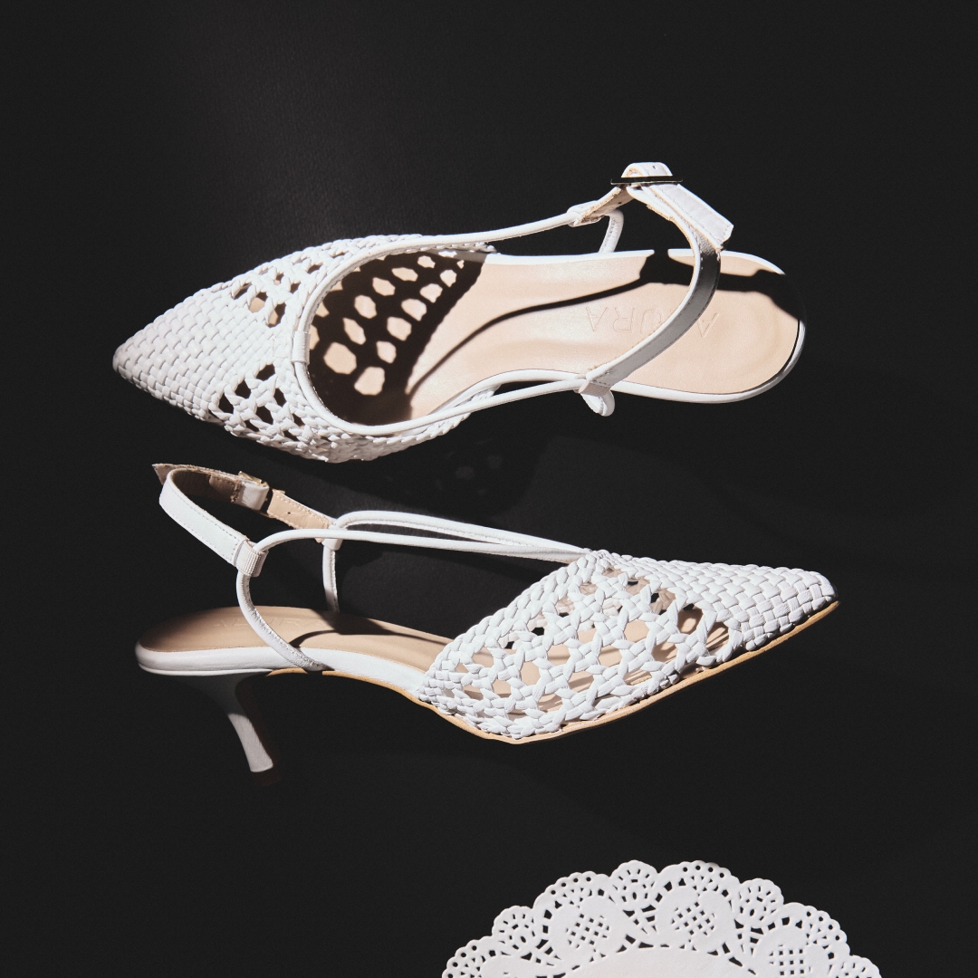 Pantofi decupați albi cu toc subțire Cecille din piele naturală împletită - Img 9