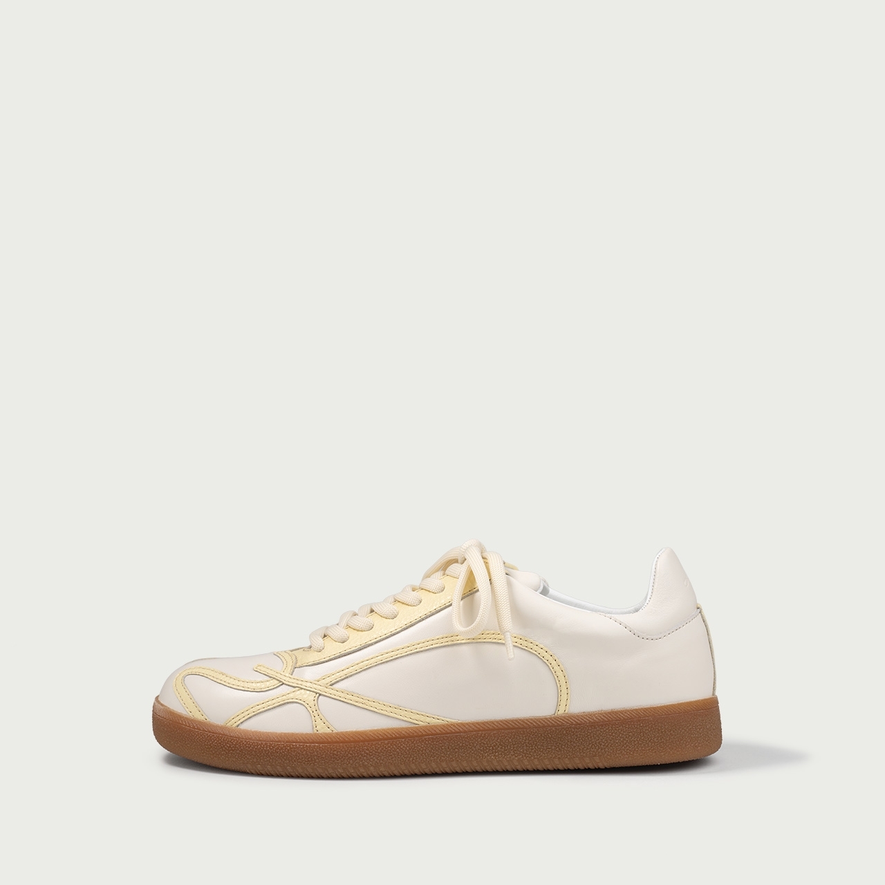 Pantofi sport off white cu detalii galbene Alma 001 din piele naturală - Img 1