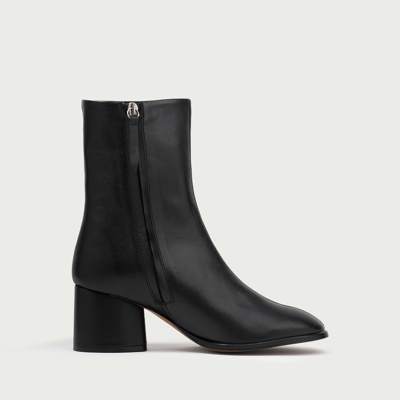 Botine negre cu vârf rotund și toc gros Celine din piele naturală - Img 6
