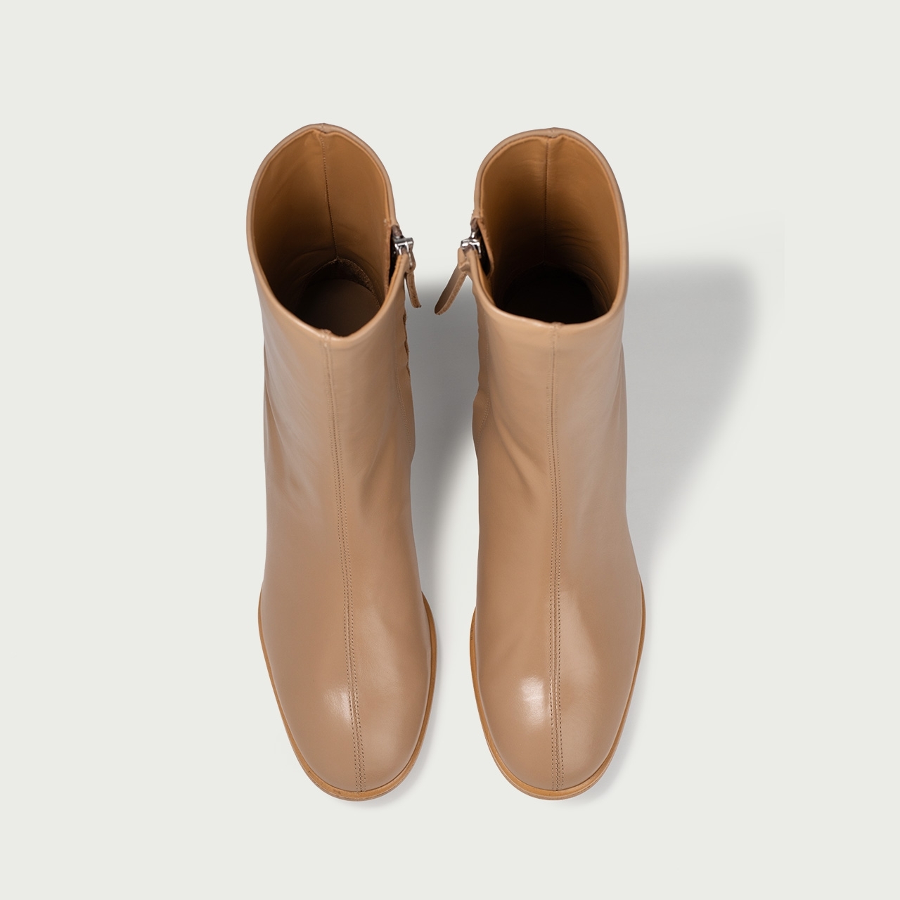 Botine nude capuccino cu vârf rotund și toc subțire Ilana din piele naturală - Img 5
