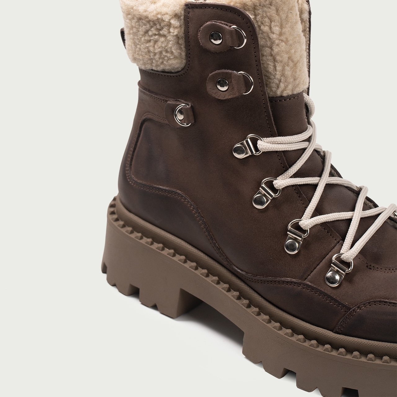 Ghete damă maro cu efect vintage Lia din piele naturală nabuc - Img 6