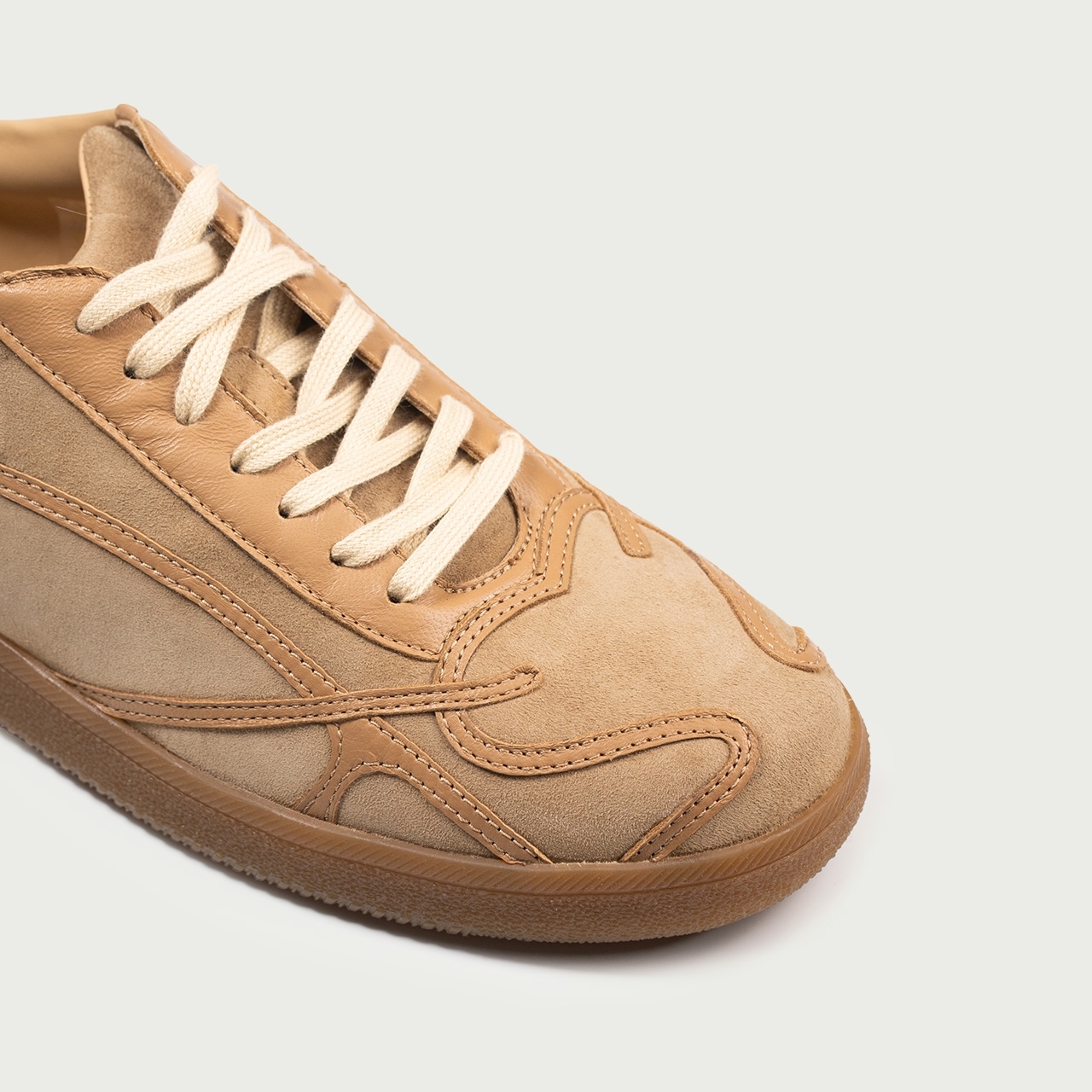Pantofi sport camel Alma 001 din piele întoarsă naturală - Img 2