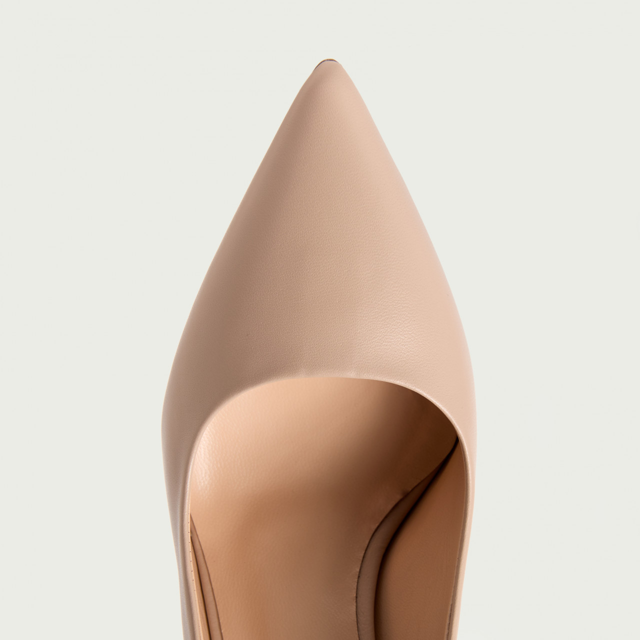 Pantofi stiletto cu toc mic nude Julie din piele naturală - Img 4