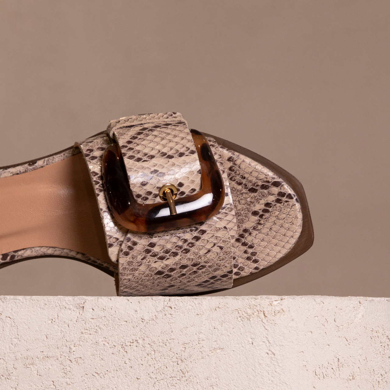 Papuci snake print cu accesoriu Irma din piele naturală - Img 5