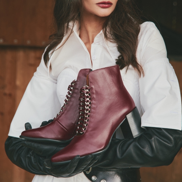 Botine Danielle din piele naturală bordo cu șiret