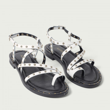 Sandale albe fără toc Esther din piele naturală cu multi barete și ținte aurii