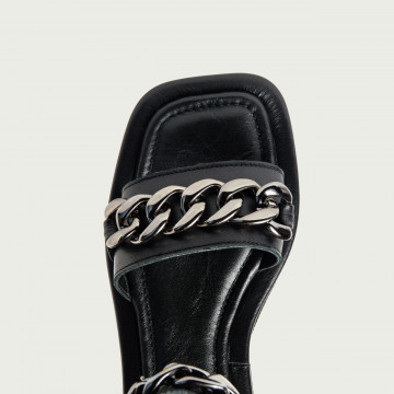 Sandale talpă joasă Tiffany negre cu lant argintiu si fermoar