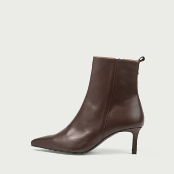 Botine maro ciocolatiu cu toc subțire Alicia din piele naturală