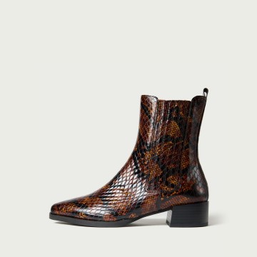 Cizme scurte Tanya din piele naturală cu vârf ascuțit animal print