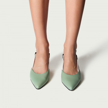 Pantofi decupați cu toc mic Léa din piele naturală verde fistic și baretă albă