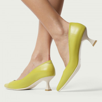 Pantofi stiletto cu toc mic galben-verzui Yvonne din piele naturală