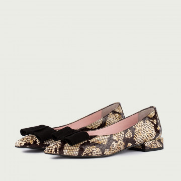 Pantofi Lolita din piele naturala cu vârf ascutit și fundița