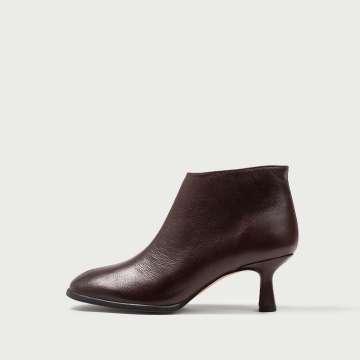 Botine scurte maro cu vârf rotund și toc subțire Francine din piele naturală de capră