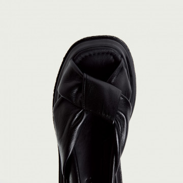 Sandale joase Evelyn negre din piele naturală moale împletită