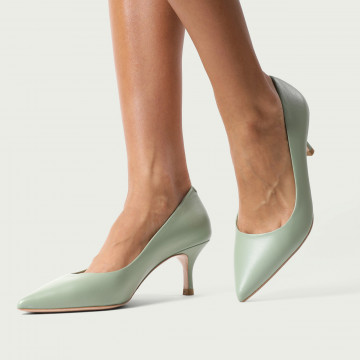 Pantofi stiletto verde pastel Julie din piele naturală cu toc mic