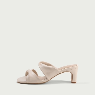 Papuci cu toc gros crem Anna din piele naturalǎ