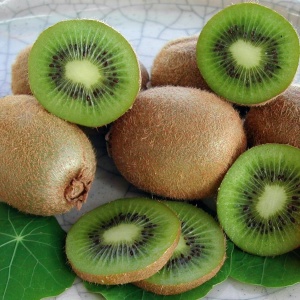Kiwi Deliciosa Autofertil - Ghiveci 2l - H 50-60 cm