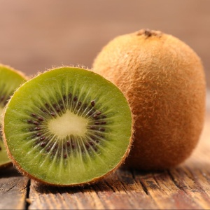Kiwi Sollissimo Autofertil - Ghiveci 2l - H 50-60 cm