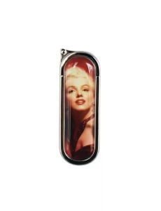 Bricheta metalica, piezoelectrica cu gaz, reincarcabila, din setul cadou Marilyn Monroe